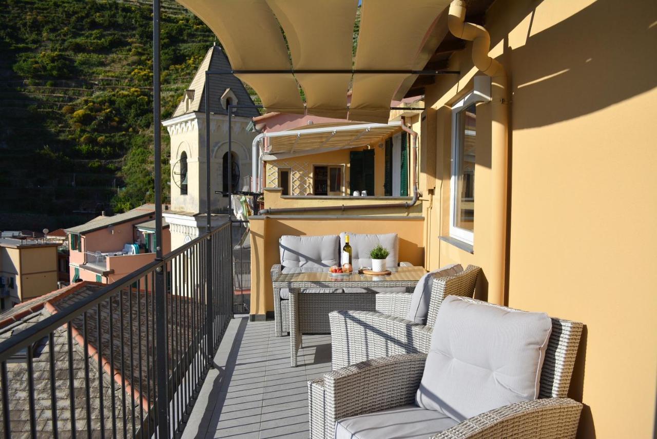 L' Attico Giallo Oro Di Giulia มานารอลา ภายนอก รูปภาพ